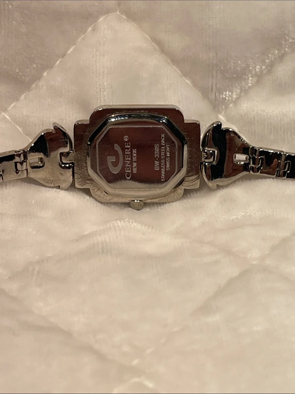 Vintage cache watch  Silvertone with rhinestones